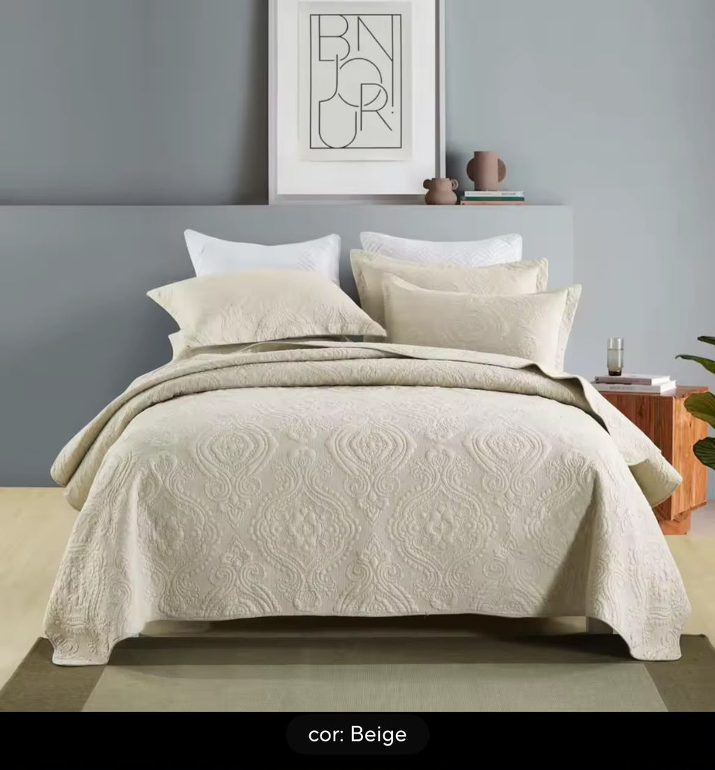 Beige matelassé cotton bedspread full bed set modern bedroom